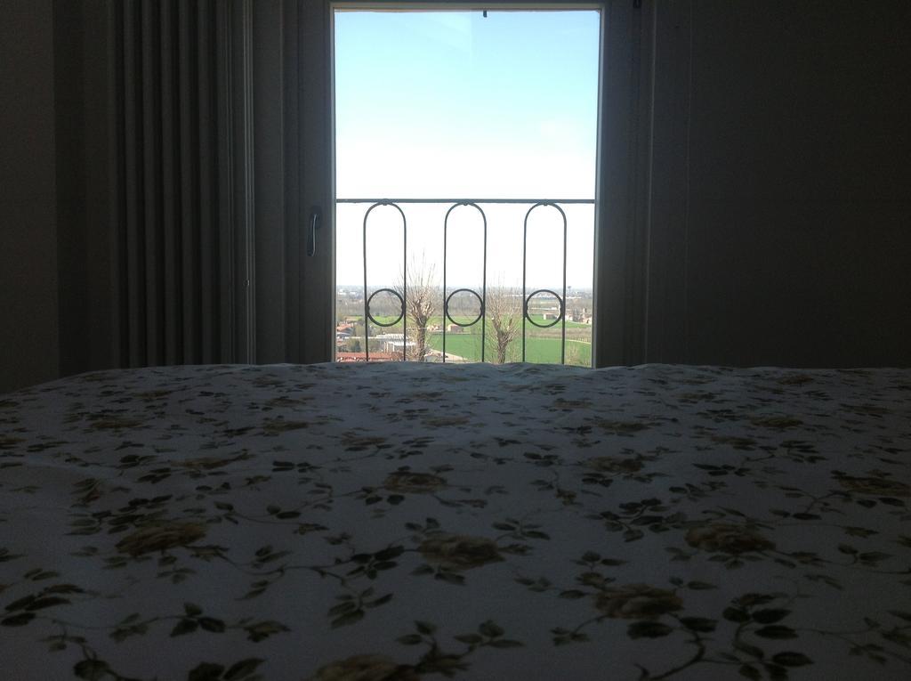 Casa Selene Rocchi Villa Savignano sul Panaro Szoba fotó